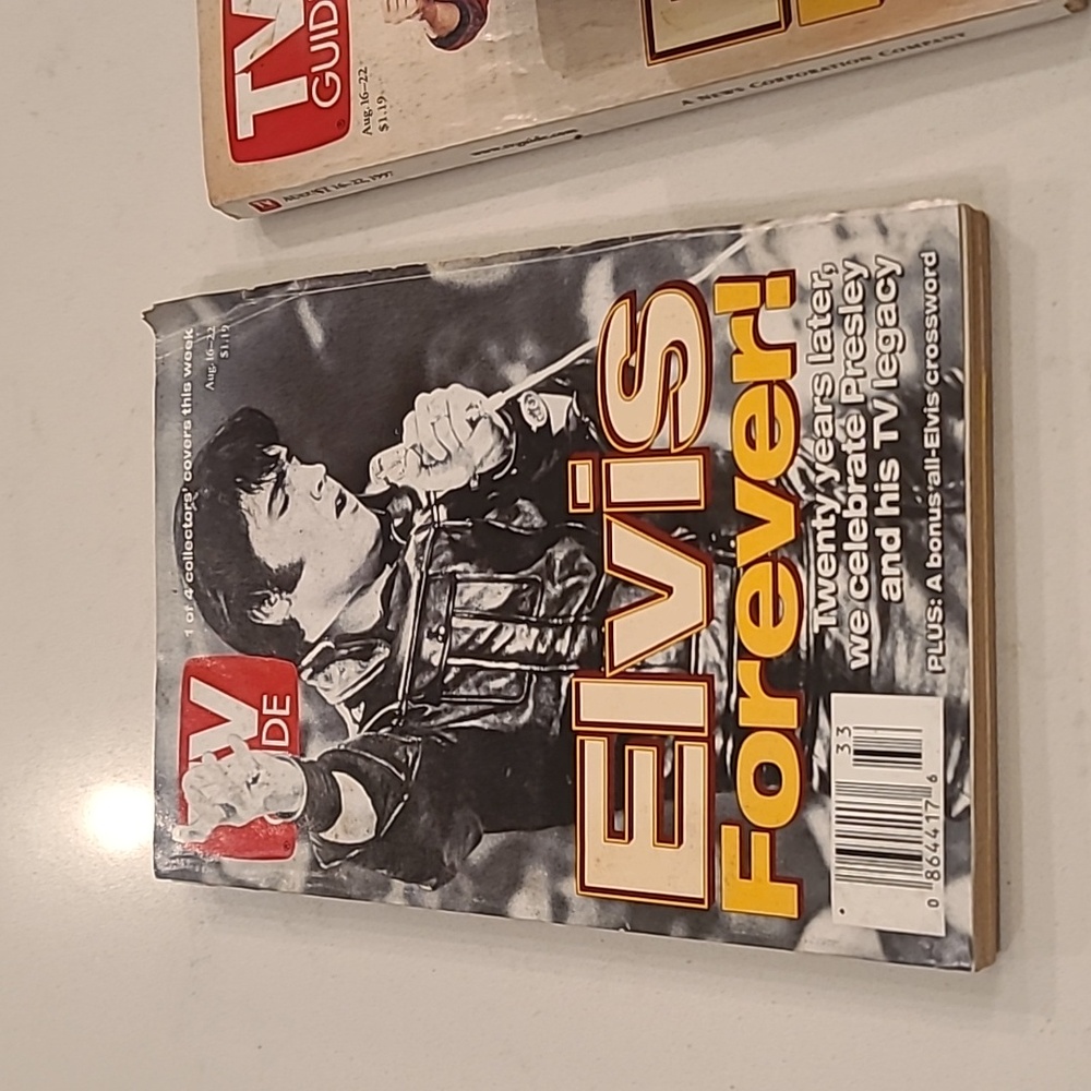 Elvis TV Guide Bundle - Picture 9 of 9